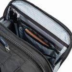 Plecak ThinkTank Airport Essentials Rolling Backpack 21L Czarny - Black (zdjęcie poglądowe - akcesoria nie wchodzą w skład oferty)