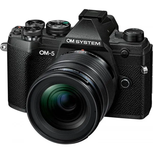 Aparat OM SYSTEM OM-5 czarny + M.Zuiko Digital ED 12‑45 mm f/4 Pro