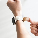 Araree pasek Silicone Link Apple Watch 38/40/41mm różowo-zielony/pink-khaki AR70-01908B