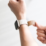 Araree pasek Silicone Link Apple Watch 38/40/41mm biało-zielony/warm white-khaki AR70-01908C