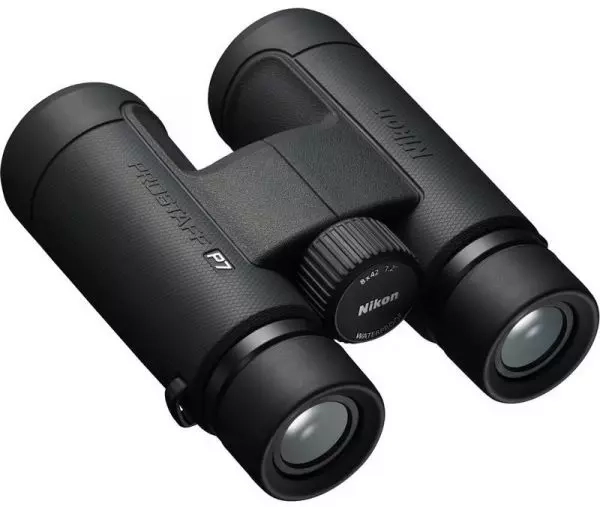 Lornetka Nikon Prostaff P7 8x42