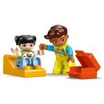 LEGO DUPLO Karetka z kierowcą 10447