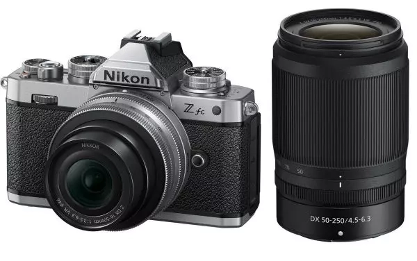 Aparat Nikon Z fc + DX 16-50mm f/3.5-6.3 VR + DX 50-250mm f/4.5-6.3 VR