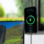 Uchwyt magnetyczny na monitor z ładowarką MagSafe 4smarts Srebrny - Silver