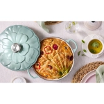 Garnek Gourmet ze zdobieniem Le Creuset 26 cm Morski niebieski - Sea salt blue