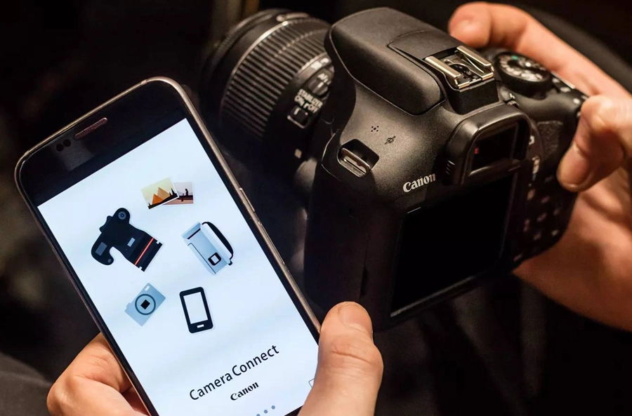 Aparat Canon EOS 2000D body