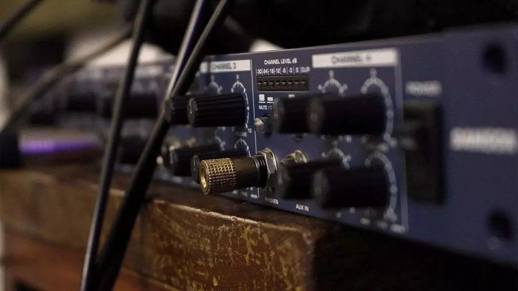 Aparat Canon EOS 2000D + EF-S 18-55mm f/3.5-5.6 IS II + EF 50mm f/1.8 STM