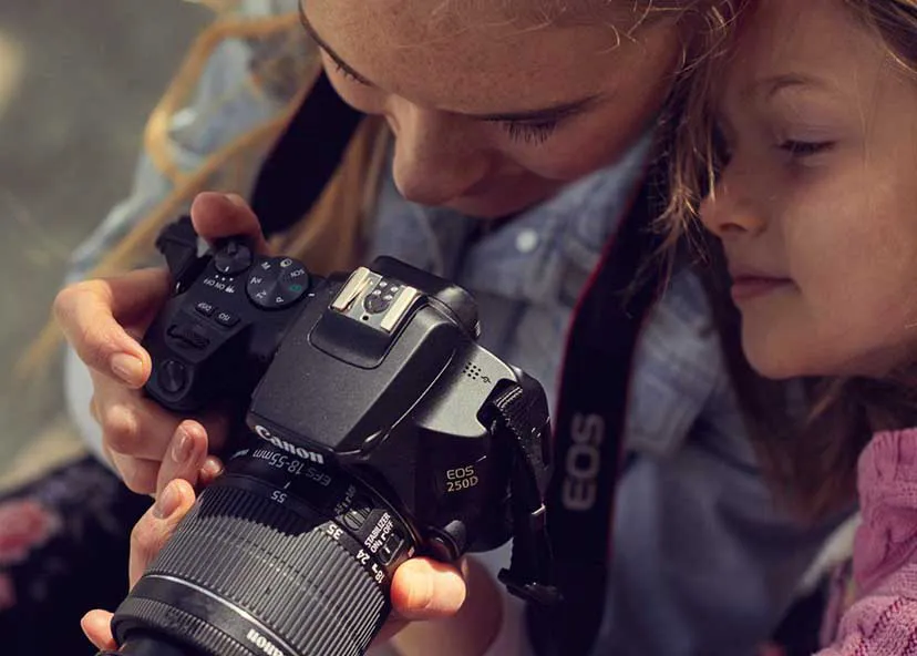 Aparat Canon EOS 250D + 18-55 IS STM