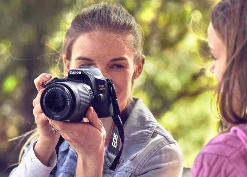 Aparat Canon EOS 250D body