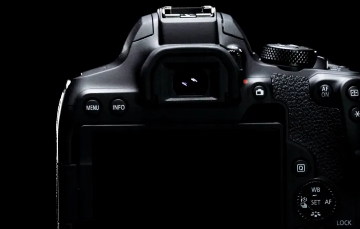 Aparat Canon EOS 850D + 18-135 IS STM