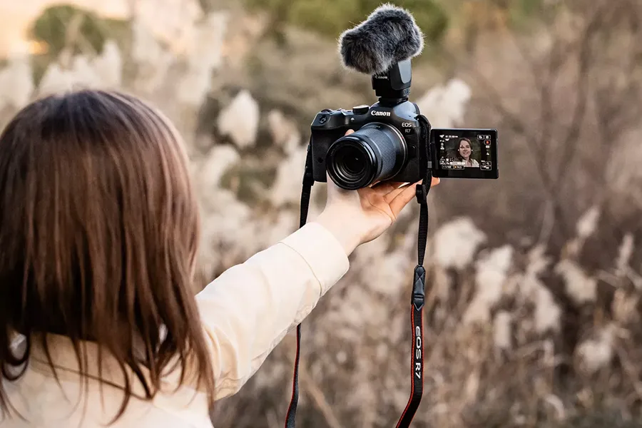 Canon RF-S 18-150 mm f/3.5-6.3 IS STM