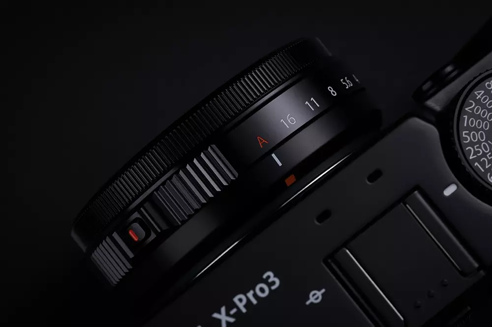 obiektyw-fujifilm-fujinon-xf-27-mm-f-2-8-r-wr