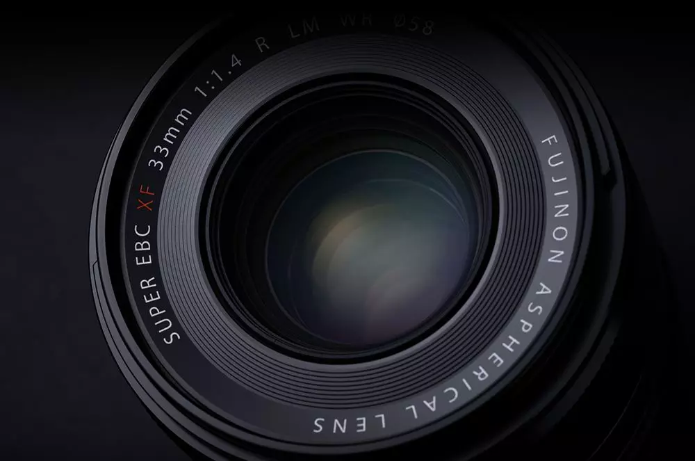 obiektyw-fujifilm-fujinon-xf-33-mm-f-1-4-r-lm-wr