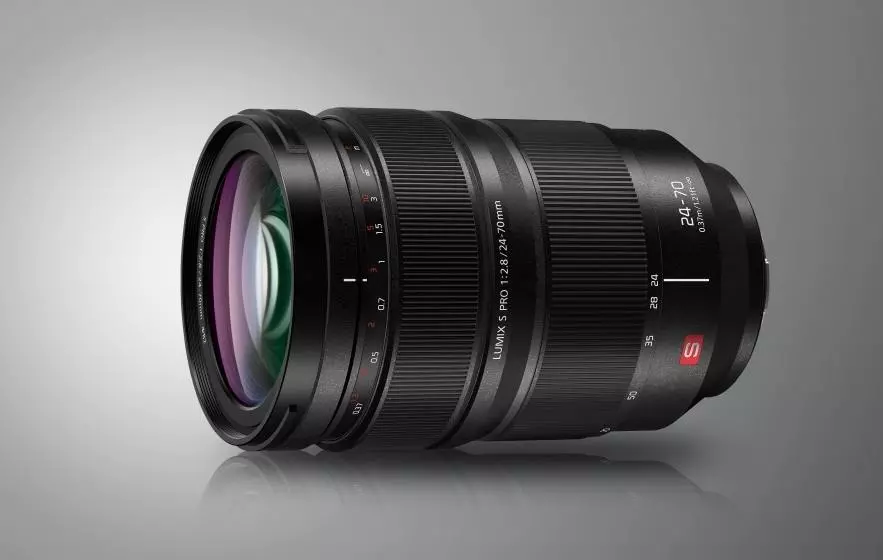 obiektyw-panasonic-lumix-s-pro-24-70-mm-f-2-8-s-e2470e