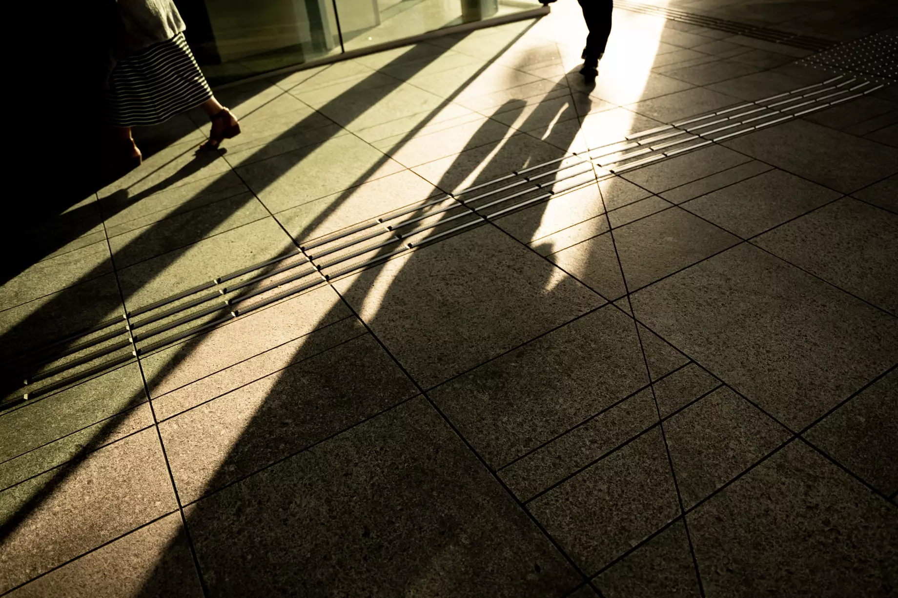 Obiektyw Sigma 24-70 mm f/2.8 DG DN Art / Sony E // Najlepszy standardowy obiektyw zoom do bezlusterkowca TIPA 2020 //