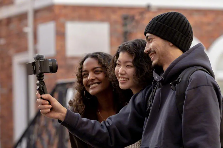 Obiektyw Sony E 11 mm f/1.8 (SEL11F18.SYX)