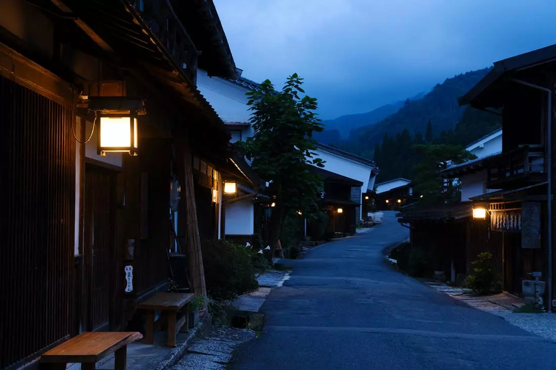 obiektyw-tamron-18-300mm-f-3-5-6-3