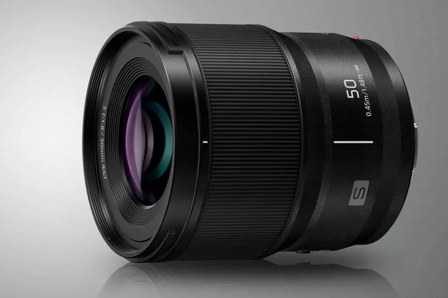panasonic-lumix-s5ii-50-mm-f-1-8-dc-s5m2ce