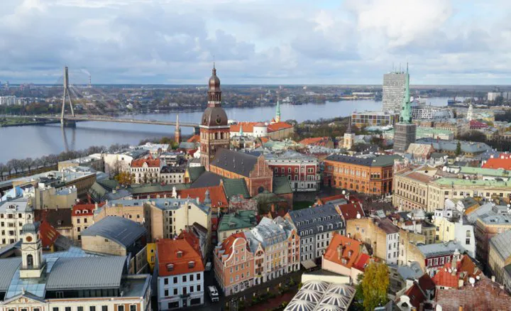 Sony E 18-135mm F3.5-5.6 OSS