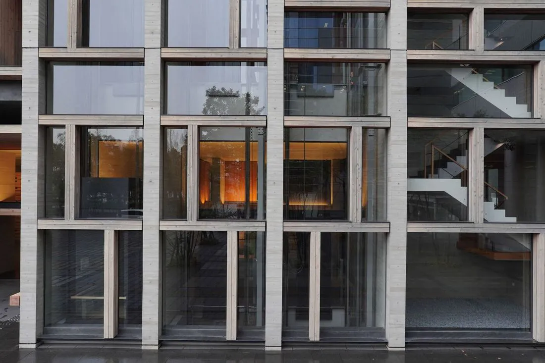 Sony ZV-E10 + E PZ 16-50mm f/3.5-5.6 OSS