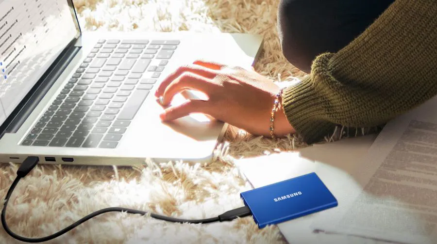 Dysk Samsung Portable SSD T7 USB 3.2 2 TB czerwony