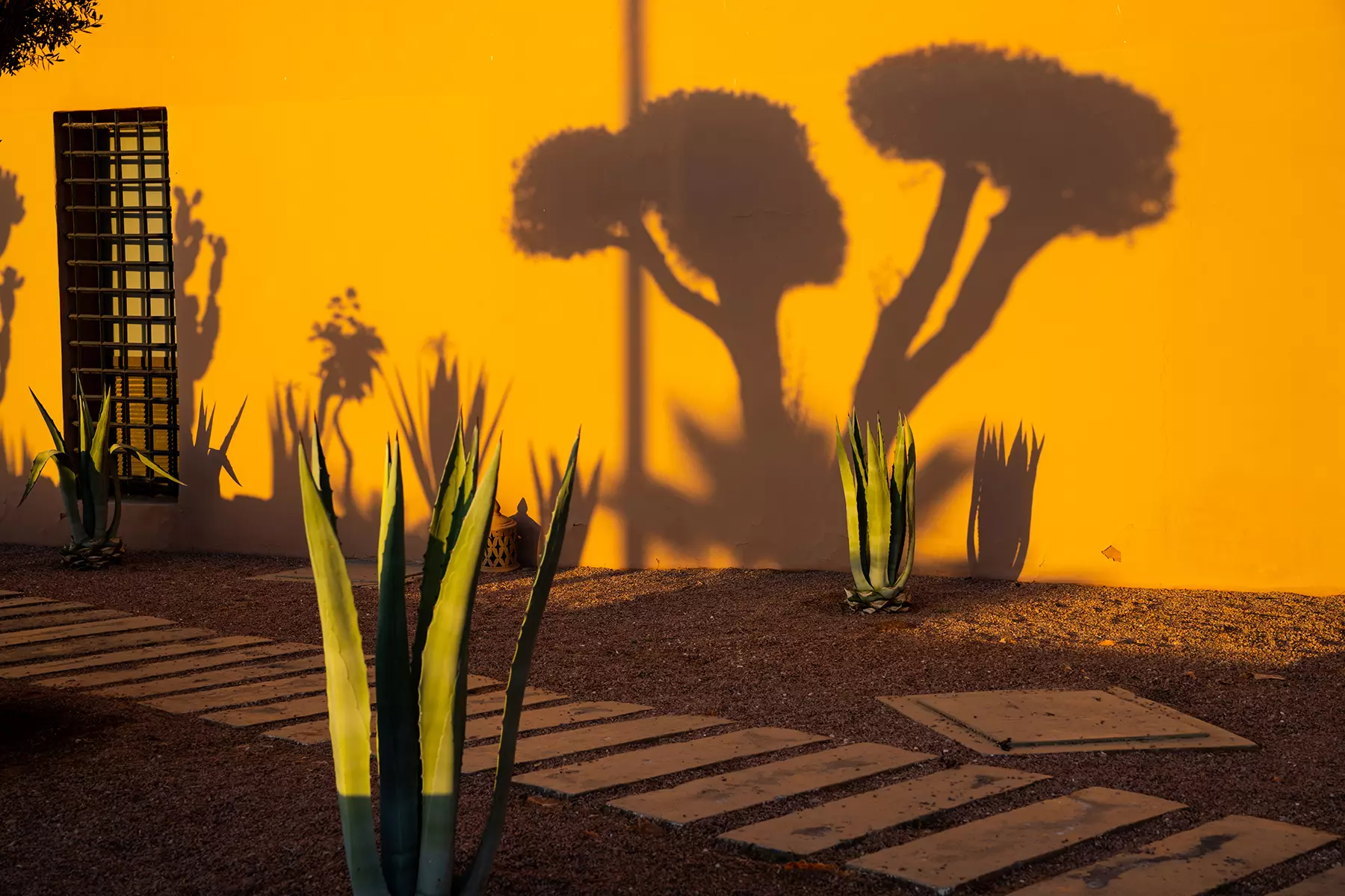 obiektyw-tamron-28-200mm-f-2-8-5-6-di-iii-rxd-a071-sony