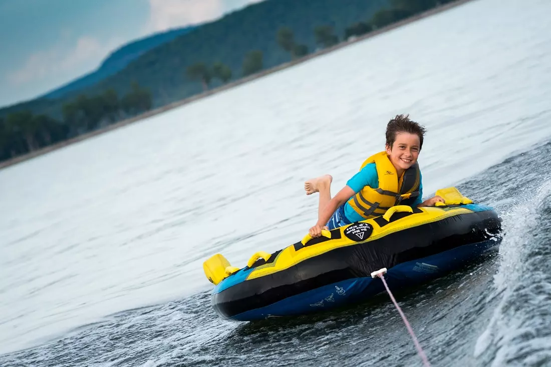 obiektyw-tamron-70-300-mm-f-4-5-6-3-di-iii-rxd-a047-sony