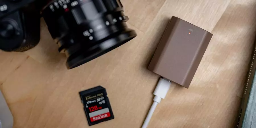 akumulator-newell-zamiennik-np-f570-usb-c-sony