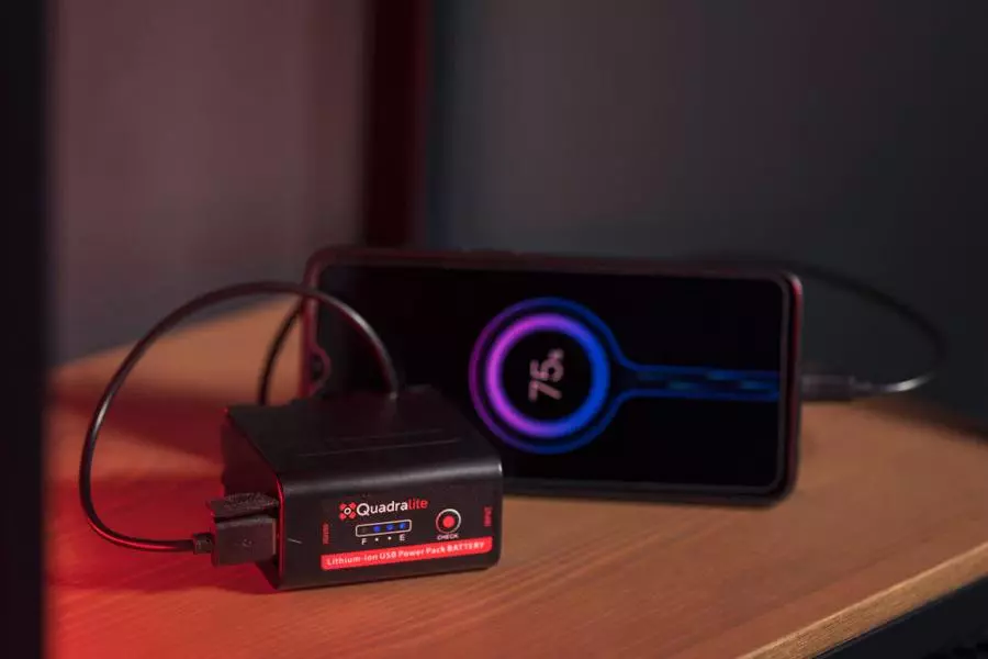akumulator-z-usb-quadralite-np-f750