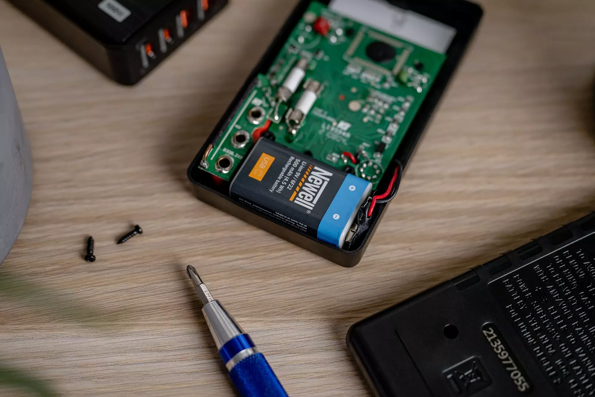 akumulator-newell-9-v-usb-c-500-mah