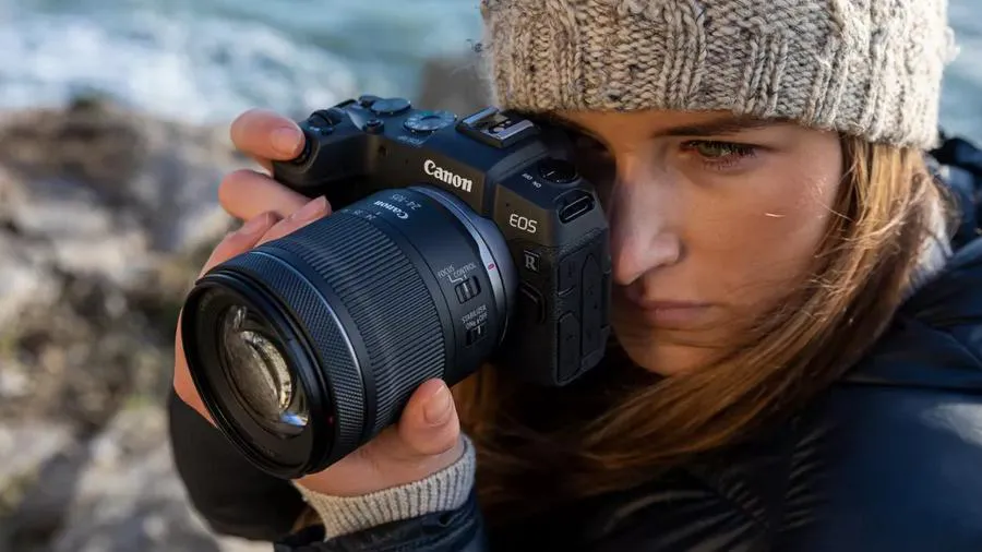 Canon EOS RP + RF 24-240 mm f/4-6.3 IS USM