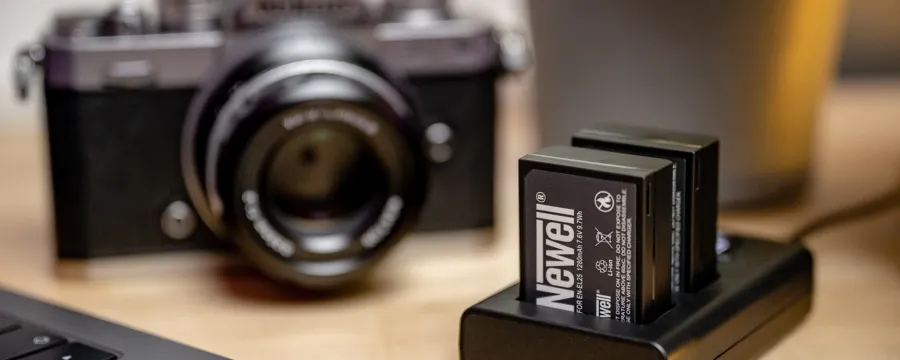 Ładowarka dwukanałowa Newell DL-USB-C do akumulatorów EN-EL25