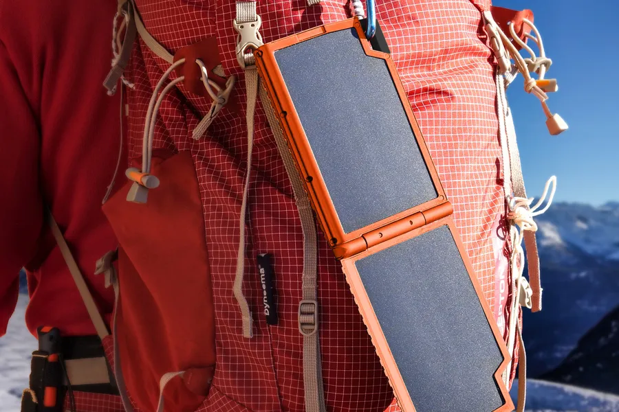 Powerbank solarny Xtorm Super Charger 20 W, 10000 mAh