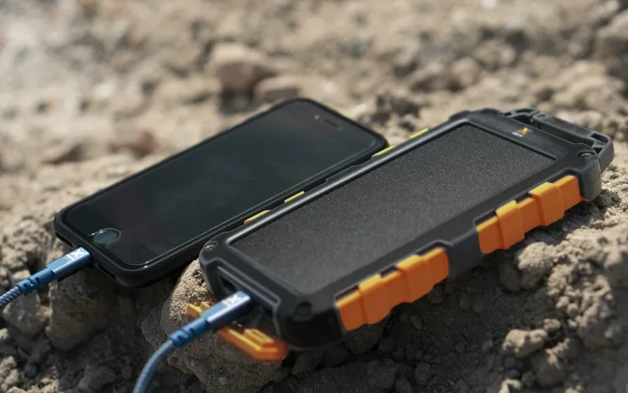 Powerbank solarny Xtorm Xtreme Solar Power Bank XR104 20W 10000 mAh