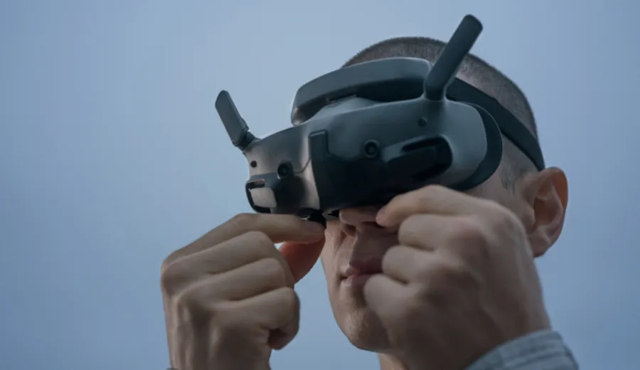 Dron DJI Avata 2 Fly More Combo (DJI Goggles 3, DJI RC Motion 3, 3 akumulatory)