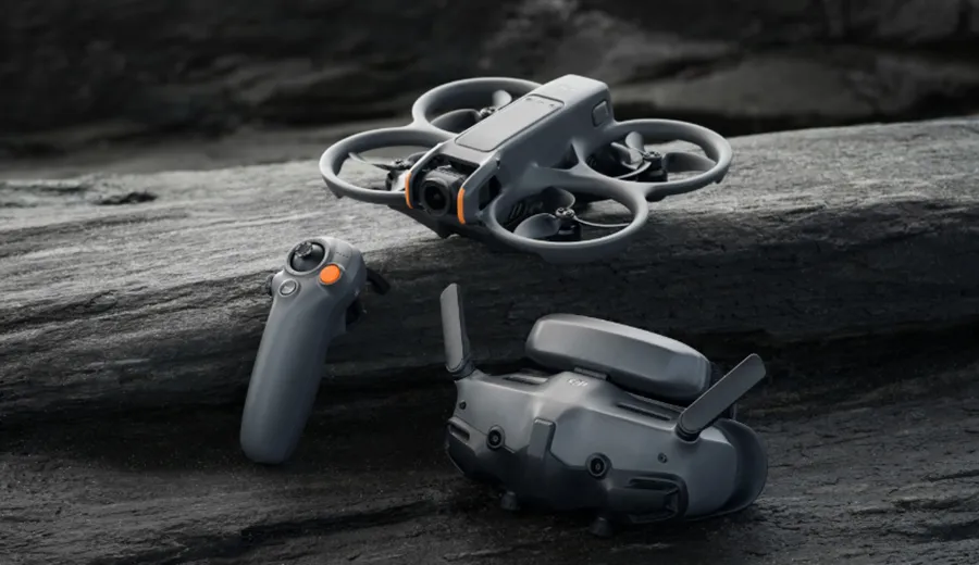 Dron DJI Avata 2 Fly More Combo (DJI Goggles 3, DJI RC Motion 3, 3 akumulatory)