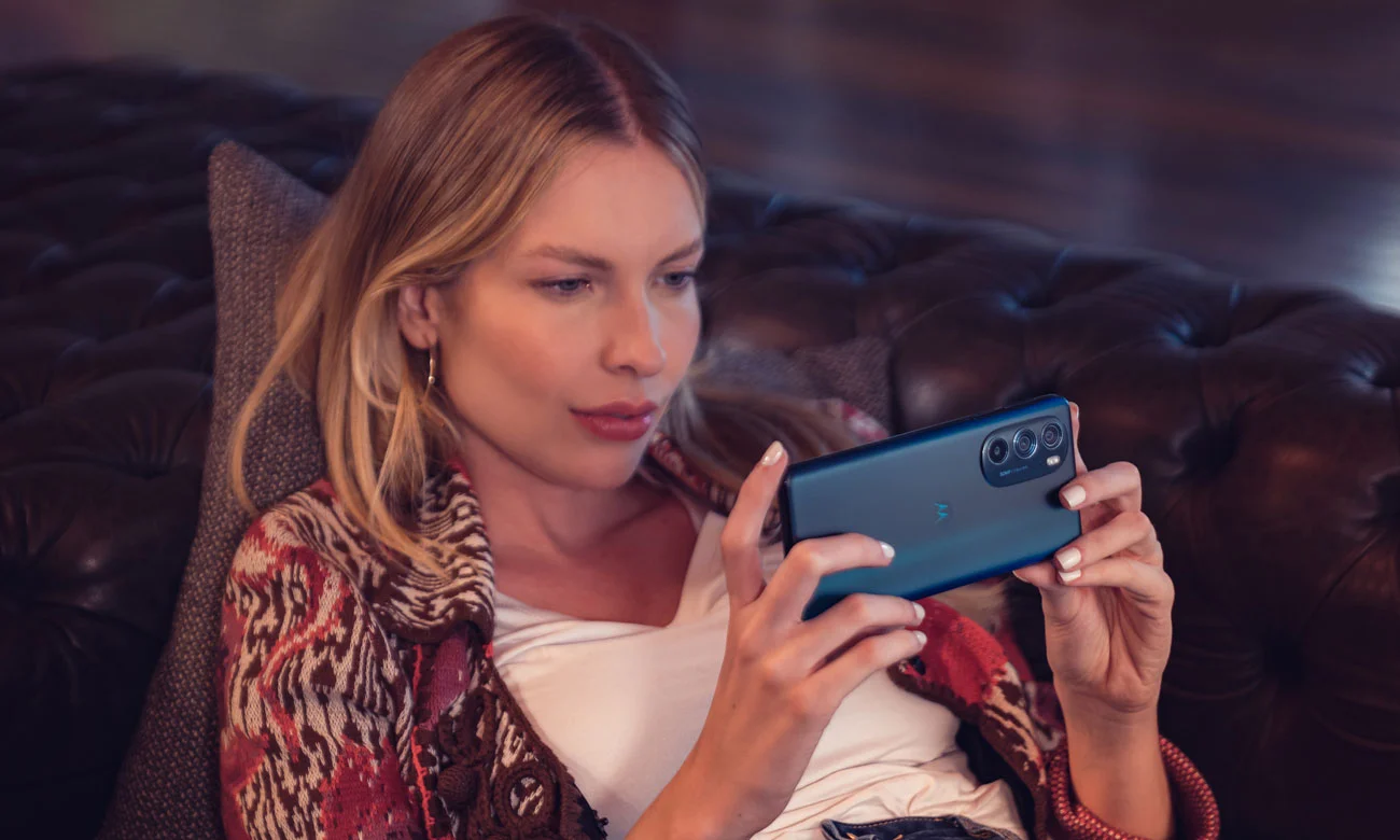 Motorola Edge 30 PRO 5G 12/256 GB Cosmos Blue